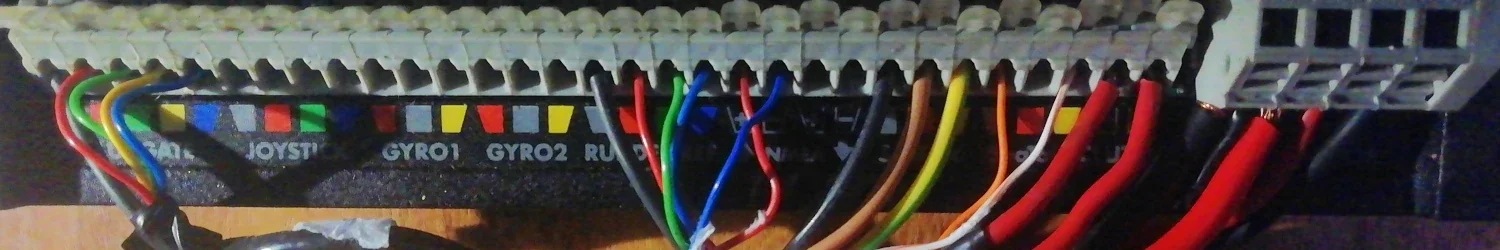 Zona de conexiones PC100