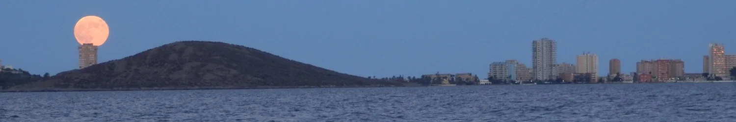 La luna sobre la Manga La luna sobre la Manga